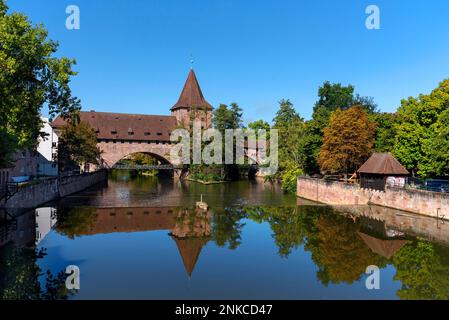 Storica catena passerella sul Pegnitz, Norimberga, Franconia Centrale, Baviera, Germania Foto Stock