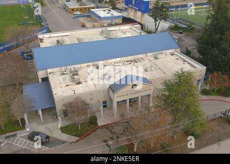 Una vista aerea generale dell'edificio del Simpkins Stadium Center allo stadio CEFCU, martedì 19 dicembre 2022, a San Jose, calib. L'edificio ospita gli uffici degli allenatori della squadra di calcio dei San Jose State Spartans, lo spogliatoio e la struttura di allenamento atletico del South Campus. Foto Stock