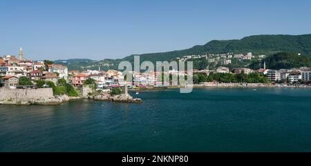 Amasra, Bartin, Turchia. 18 luglio 2021. Estate nella città storica e turistica di Amasra. E' un grazioso resort per vacanze nel nord della Turchia. Foto Stock