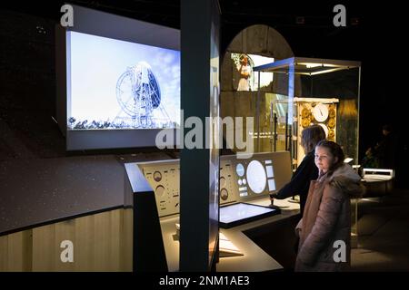 First Light Exhibition (esperienza di tipo centro visitatori) nel First Light Pavilion. Jodrell Bank (sede del telescopio Lovell 1950s). Cheshire. REGNO UNITO (133) Foto Stock