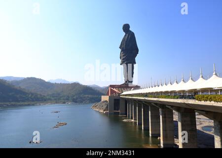 Statua dell'unità vista aerea presa a Narmada, Gujarat in India Foto Stock