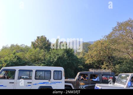 24 2022 dicembre - Pavagadh, Gujarat in India: Traffico e trambusto al tempio pavagadh Foto Stock