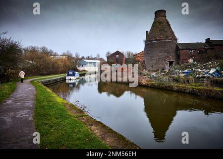 Forno del Top Bridge Pottery Price & Kensington, a Longport, Stoke-on-Trent, Staffordshire e Trent e Mersey Canal Foto Stock