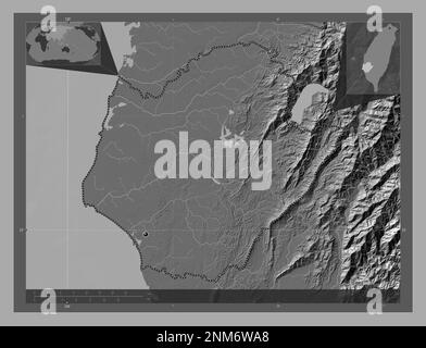 Tainan, comune speciale di Taiwan. Mappa altimetrica bilivello con laghi e fiumi. Mappe delle posizioni ausiliarie degli angoli Foto Stock