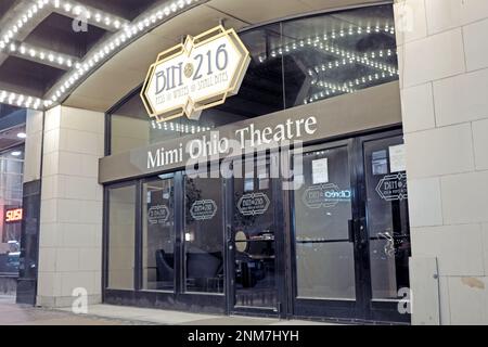 Anche se il tendone per il Mimi Ohio Theatre nel Playhouse Square Theater District di Cleveland, Ohio si trova su Euclid Avenue, l'ingresso è altrove. Foto Stock