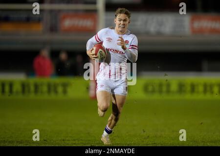 Colwyn Bay, Regno Unito. 24th Feb, 2023. Monty Bradbury of England U20's fa una pausa durante la partita delle sei Nazioni del 2023 U20 Galles vs Inghilterra allo Stadiwm CSM, Colwyn Bay, Regno Unito, 24th Febbraio 2023 (Foto di Steve Flynn/News Images) a Colwyn Bay, Regno Unito il 2/24/2023. (Foto di Steve Flynn/News Images/Sipa USA) Credit: Sipa USA/Alamy Live News Foto Stock