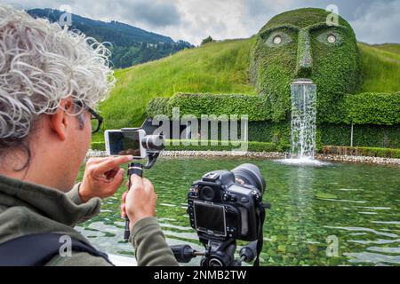 Il Gigante, ingresso alle camere di meraviglia, Swarovski Kristallwelten, Crystal World Museum, Innsbruck, Austria Foto Stock