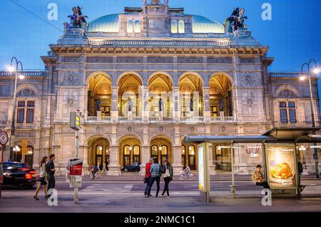 La Staatsoper (Opera di Vienna, Ringstrasse, ring road, Vienna, Austria, Europa Foto Stock