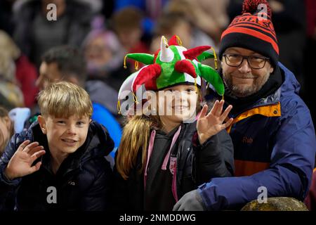 I fan del Galles prima della partita delle sei Nazioni 2023 U20 Galles vs Inghilterra allo Stadiwm CSM, Colwyn Bay, Regno Unito. 24th Feb, 2023. (Foto di Steve Flynn/News Images) a Colwyn Bay, Regno Unito, il 2/24/2023. (Foto di Steve Flynn/News Images/Sipa USA) Credit: Sipa USA/Alamy Live News Foto Stock