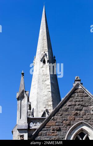 La vista della storica guglia Presbiteriana della Chiesa di Iona nella città di Port Chalmers (Nuova Zelanda). Foto Stock