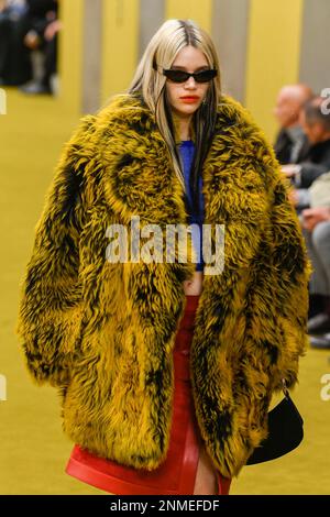 Milano, Italia. 24th Feb, 2023. GUCCI Autunno-Inverno 2023-2024 durante la settimana della Moda di Milano il 2023 febbraio - Milano; Italia 24/02/2023 Credit: dpa/Alamy Live News Foto Stock