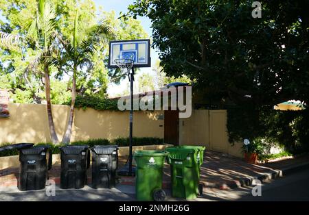 Los Angeles, California, USA 10th Febbraio 2023 l'ex casa dell'attore Ronald Colman al 2092 di Mound Street a Hollywood Hills il 10 Febbraio 2023 a Los Angeles, California, USA. Foto di Barry King/Alamy Stock Photo Foto Stock