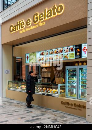 Il Playce, recentemente progettato galleria di negozi a Potsdamer Platz, Berlino, Germania Foto Stock