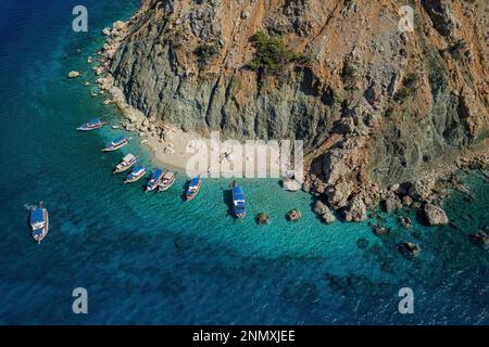 Isola di Suluada ripresa con drone. Adrasan, Antalya Foto Stock