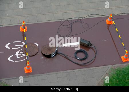 Recinzioni durante il lavoro nel portello Foto Stock