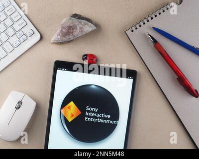 Germania. 24th Feb, 2023. In questa illustrazione, un logo di Sony Interactive Entertainment visualizzato su un tablet. Credit: SOPA Images Limited/Alamy Live News Foto Stock