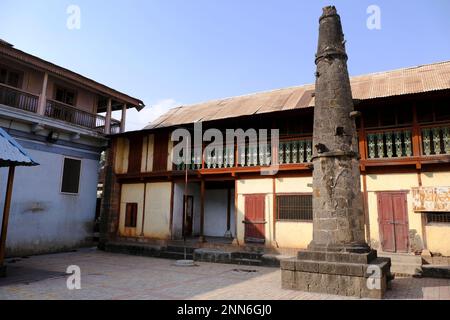 31 gennaio 2023, complesso del tempio di Yamai del palazzo di Aundh Gaon (villaggio) Satara, Maharashtra, India. Aundh è popolarmente conosciuto come Bhavani Museum. Foto Stock