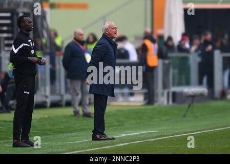 Venezia, Italia. 25th Feb, 2023. Claudio Ranieri, Head Coach di Cagliari in occasione del Venezia FC vs Cagliari Calcio, partita italiana di calcio Serie B a Venezia, febbraio 25 2023 Credit: Independent Photo Agency/Alamy Live News Foto Stock