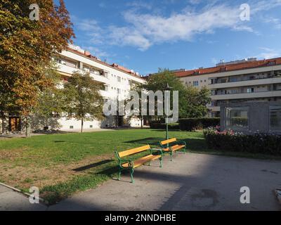 VIENNA, AUSTRIA - CIRCA SETTEMBRE 2022: Karl Marx Hof Housing Complex a Heiligenstadt Foto Stock