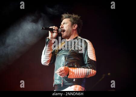 Simon le Bon di Duran Duran suona sul palco al SEE Hydro onDecember06, 2015 a Glasgow, Scozia Foto Stock