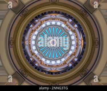 Cupola interna dal piano rotunda dell'edificio del Mississippi state Capitol al 400 di High Street a Jackson, Mississippi Foto Stock
