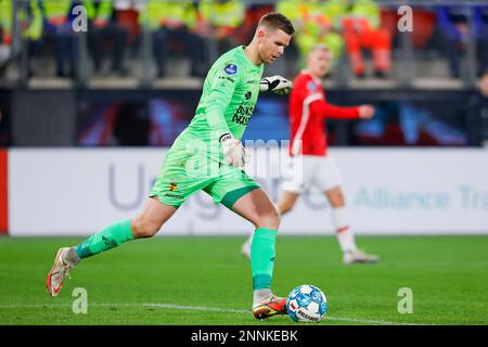 25-02-2023: Sport: AZ contro Cambuur ALKMAAR, PAESI BASSI - Febbraio 25: Portiere Robbin Ruiter (SC Cambuur) durante la partita Eredivie AZ Alkmaar and Foto Stock