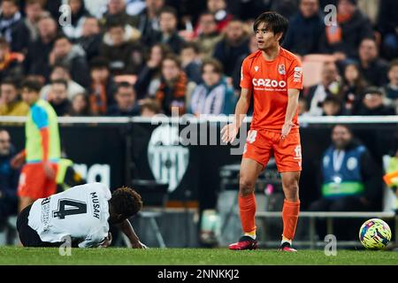 Takefusa Kubo della Real Sociedad reagisce Foto Stock