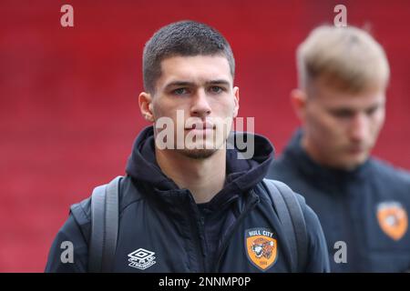 Bristol, Regno Unito. 25th Feb, 2023. Xavier Simons #35 di Hull City arriva davanti alla partita del Campionato Sky Bet Bristol City vs Hull City ad Ashton Gate, Bristol, Regno Unito, 25th febbraio 2023 (Foto di Gareth Evans/News Images) a Bristol, Regno Unito, il 2/25/2023. (Foto di Gareth Evans/News Images/Sipa USA) Credit: Sipa USA/Alamy Live News Foto Stock