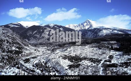 Valle silenziosa e collina di Krivan in alta Tratras, Slovacchia Foto Stock