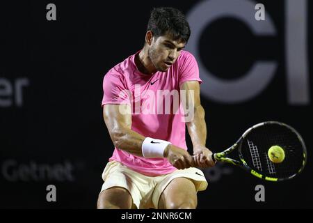 Rio de Janeiro, Brasile, 25th Feb, 2023. Jockey Club Brasileiro, ATP 500 Rio Open, giorno 6; Carlos Alcaraz (ESP) gioca a contro Nicolas Jarry (chi). Foto: Daniel Castelo Branco/DiaEsportivo/Alamy Live News Foto Stock