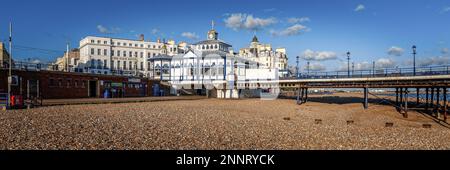 EASTBOURNE, EAST SUSSEX/UK - gennaio 28 : Vista di Eastbourne Pier in East Sussex on gennaio 28, 2019 Foto Stock