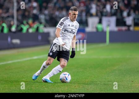 Varsavia, Polonia. 24th Feb, 2023. Carlos Daniel Lopez Huesca 'Carlitos' di Legia visto durante il PKO polacco Ekstraklasa League partita tra Legia Warszawa e Widzew Lodz al Maresciallo Jozef Pilsudski Legia Varsavia Municipal Stadium. Punteggio finale; Legia Warszawa 2:2 Widzew Lodz. (Foto di Mikolaj Barbanell/SOPA Images/Sipa USA) Credit: Sipa USA/Alamy Live News Foto Stock