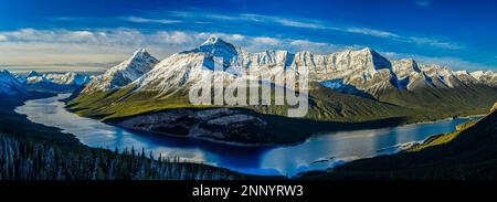 Lago Spray, Mt. Nestor, e Goat Mountain, Canmore, Alberta, Canada Foto Stock