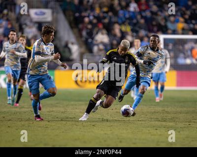 Chester, US, Feb 25th 2023 Juan Cucho (9 equipaggio) va avanti durante la partita di calcio della Major League tra Philadelphia Union e Columbus Crew al Subaru Park di Chester, PA (Georgia Soares/SPP) Credit: SPP Sport Press Photo. /Alamy Live News Foto Stock