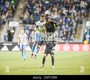 Chester, Pennsylvania, Stati Uniti. 25th Feb, 2023. 25 febbraio 2023, Chester PA- Philadelphia Union player, KAI WAGNER (27) combatte per il pallone con il giocatore Columbus Crew, LUIS DIAZ (11) durante la partita (Credit Image: © Ricky Fitchett/ZUMA Press Wire) SOLO PER USO EDITORIALE! Non per USO commerciale! Foto Stock