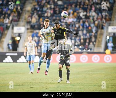 Chester, Pennsylvania, Stati Uniti. 25th Feb, 2023. 25 febbraio 2023, Chester PA- Philadelphia Union player, KAI WAGNER (27) combatte per il pallone con il giocatore Columbus Crew, LUIS DIAZ (11) durante la partita (Credit Image: © Ricky Fitchett/ZUMA Press Wire) SOLO PER USO EDITORIALE! Non per USO commerciale! Foto Stock