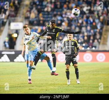 Chester, Pennsylvania, Stati Uniti. 25th Feb, 2023. 25 febbraio 2023, Chester PA- Philadelphia Union player, KAI WAGNER (27) combatte per il pallone con il giocatore Columbus Crew, LUIS DIAZ (11) durante la partita (Credit Image: © Ricky Fitchett/ZUMA Press Wire) SOLO PER USO EDITORIALE! Non per USO commerciale! Foto Stock