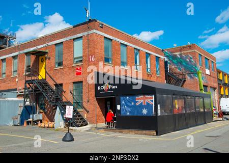 IL ristorante KO Pies si trova al 256 di Marginal Street vicino al porto di Boston, nella storica East Boston, nella città di Boston, Massachusetts, ma, USA. Foto Stock