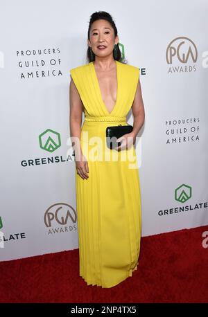 Beverly Hills, Stati Uniti. 25th Feb 2023. Sandra Oh arriva al 34th° Annual Producers Guild Awards al Beverly Hilton Hotel il 25 febbraio 2023 a Beverly Hills, CA. © Lisa OConnor/AFF-USA.com Credit: AFF/Alamy Live News Foto Stock