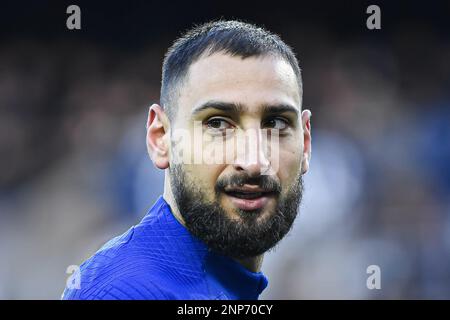 Gianluigi DONNARUMMA, portiere, durante la formazione pubblica della squadra di calcio Paris Saint-Germain (PSG) il 24 febbraio 2023 allo stadio Parc des Princes di Parigi, Francia - Foto: Victor Joly / DPPI/LiveMedia Foto Stock