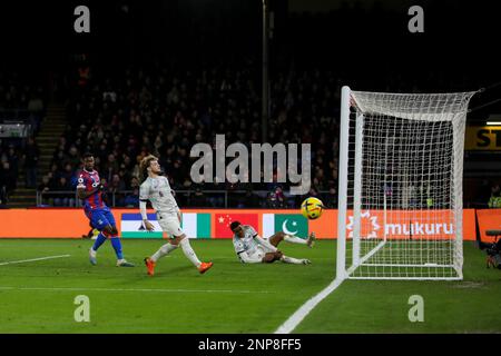 Londra, Regno Unito. 25th Feb 2023. Liverpool perde un'opportunità durante la partita della Premier League tra Crystal Palace e Liverpool a Selhurst Park, Londra, sabato 25th febbraio 2023. (Foto: Tom West | NOTIZIE MI) Credit: NOTIZIE MI & Sport /Alamy Live News Foto Stock