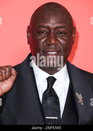 Pasadena, Stati Uniti. 25th Feb, 2023. PASADENA, LOS ANGELES, CALIFORNIA, USA - 25 FEBBRAIO: Benjamin Crump arriva al 54th° premio annuale NAACP Image Awards tenutosi presso l'Auditorium Civico di Pasadena il 25 febbraio 2023 a Pasadena, Los Angeles, California, Stati Uniti. (Foto di Xavier Collin/Image Press Agency) Credit: Image Press Agency/Alamy Live News Foto Stock