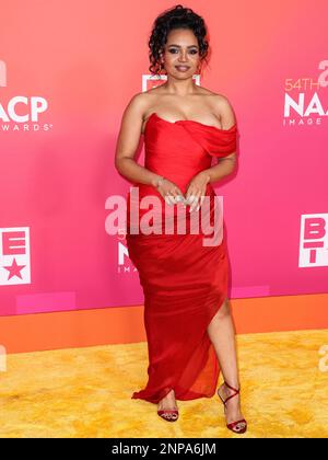 Pasadena, Stati Uniti. 25th Feb, 2023. PASADENA, LOS ANGELES, CALIFORNIA, USA - 25 FEBBRAIO: Kyla Pratt arriva al 54th° premio annuale NAACP Image Awards tenutosi presso il Pasadena Civic Auditorium il 25 febbraio 2023 a Pasadena, Los Angeles, California, Stati Uniti. (Foto di Xavier Collin/Image Press Agency) Credit: Image Press Agency/Alamy Live News Foto Stock