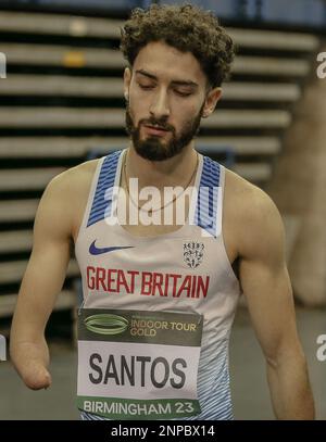 Birmingham, Regno Unito. 25th Feb 2023. Kevin SANTOS (GBR) (T46) durante la riunione finale del World Athletics “World Indoor Tour” alla Utilita Arena, Birmingham, il 25th febbraio 2023 Credit: Ben Booth/Alamy Live News Foto Stock