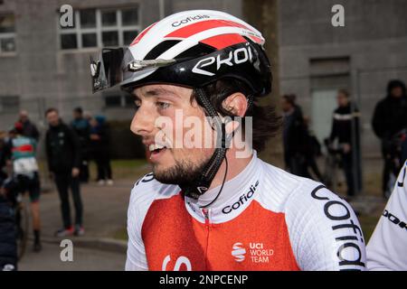 Guilherand Granges, Francia. 25th Feb, 2023. Victor Lafay (Team Cofidis) classifica al 4th° posto visto dopo il traguardo. Il Faun Ardeche Classic è una gara ciclistica di un giorno che si tiene il 25 febbraio 2023. Questa edizione è stata vinta dal francese Julien Alaphilippe (squadra Soudal Quick-STEP) davanti al suo connazionale David Gaudu, (squadra Groupama-fdj) secondo e dal pilota danese Mattias Skjelmose (squadra Trek-Segafredo) terzo. (Foto di Laurent Coust/SOPA Images/Sipa USA) Credit: Sipa USA/Alamy Live News Foto Stock