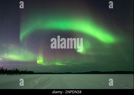 La bellissima luce settentrionale vista da Kiruna in Svezia. Foto Stock