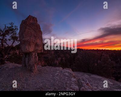 Crepuscolo a Shoshone Point si affaccia sul versante sud del Parco Nazionale del Grand Canyon, Arizona Foto Stock