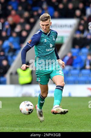 Chesterfield, Regno Unito. 24th Feb, 2023. Foto di azione di Mark Kitching of Oldham Athletic Association Football Club durante la partita di Vanarama National League tra Chesterfield e Oldham Athletic allo stadio b2net di Chesterfield sabato 25th febbraio 2023. (Foto: Eddie Garvey | NOTIZIE MI) Credit: NOTIZIE MI & Sport /Alamy Live News Foto Stock