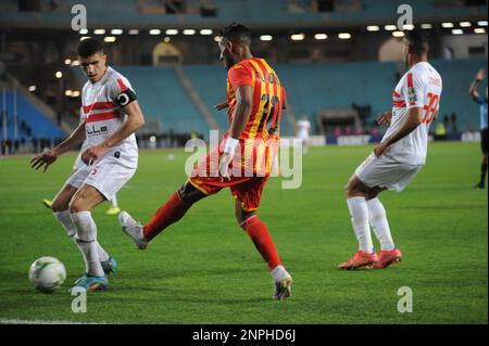 25 febbraio 2023, Rades, Tunisi, Tunisia: Hamdou El Houni di EST in azione durante la partita di Esperance di Tunisi (EST) vs Zamalek del Cairo (Egitto) per conto del 3rd° giorno della CAF Champions League (Credit Image: © Chokri Mahjoub/ZUMA Press Wire) SOLO USO EDITORIALE! Non per USO commerciale! Foto Stock