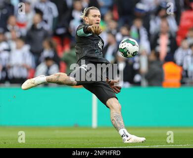 Londra, Inghilterra, 26th febbraio 2023. Loris Karius di Newcastle United si scalda prima della partita della Carabao Cup al Wembley Stadium, Londra. L'accreditamento dell'immagine dovrebbe leggere: Paul Terry / Sportimage Foto Stock